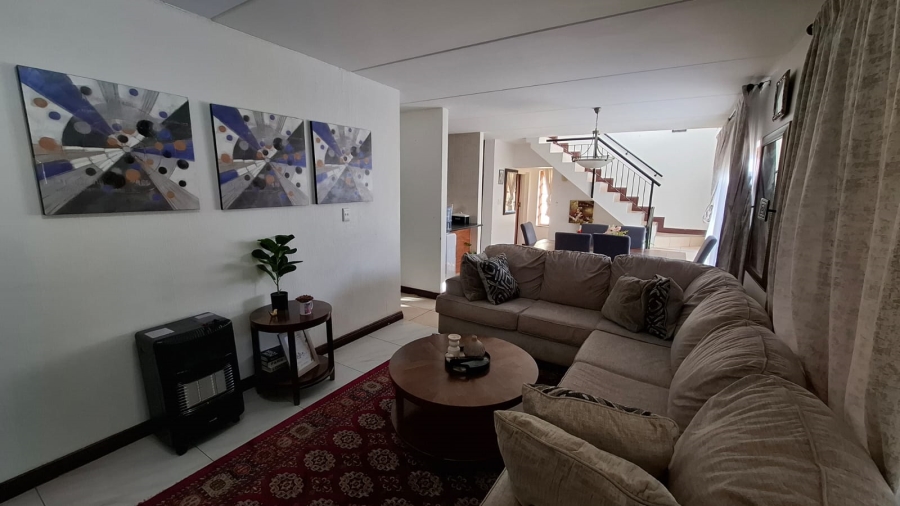 3 Bedroom Property for Sale in Noordwyk Gauteng