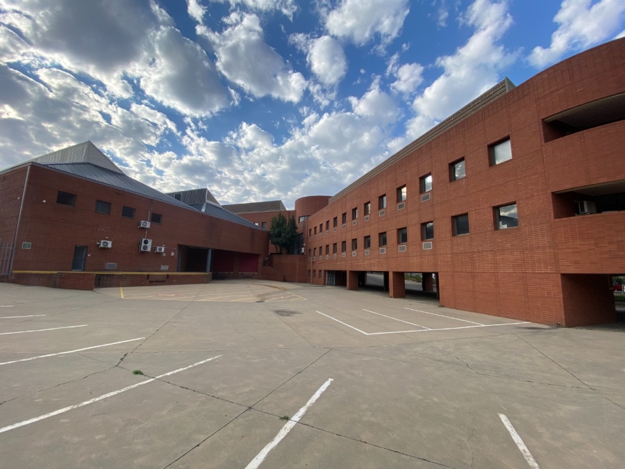 To Let commercial Property for Rent in Vorna Valley Gauteng
