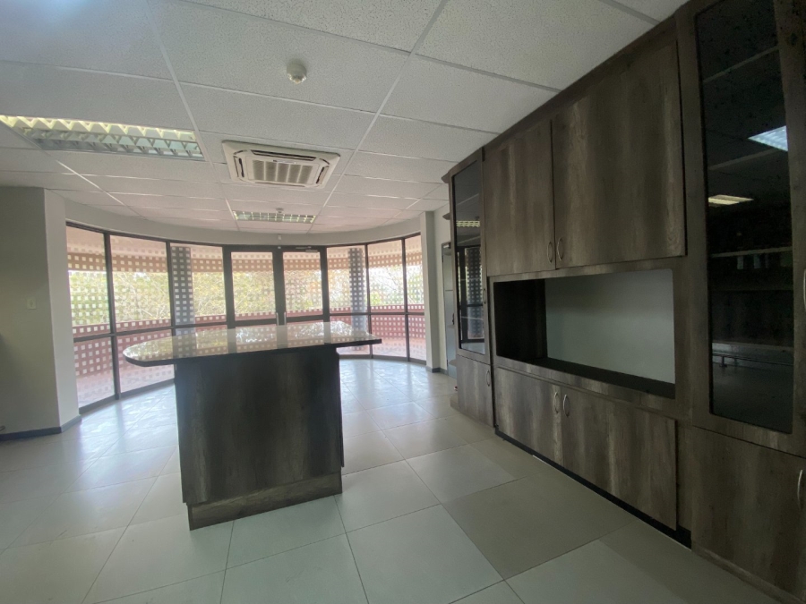  Bedroom Property for Sale in Vorna Valley Gauteng