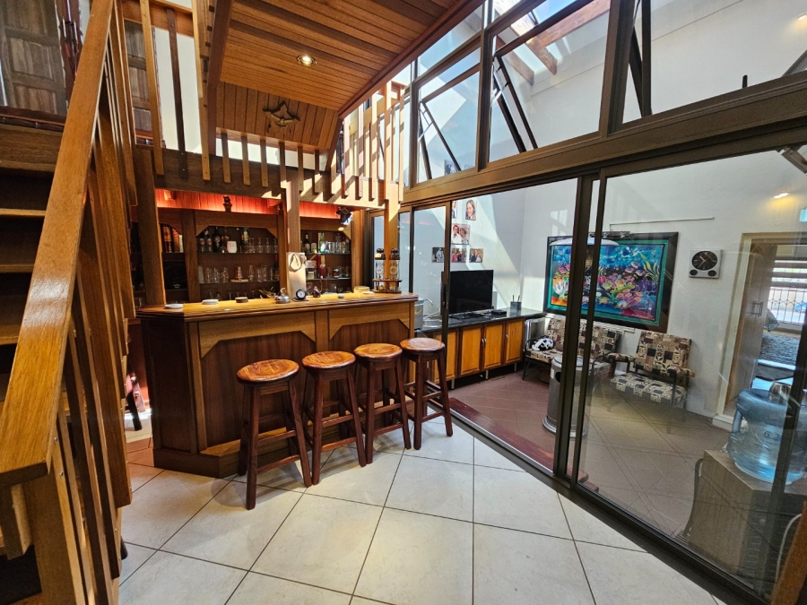 3 Bedroom Property for Sale in Die Hoewes Gauteng