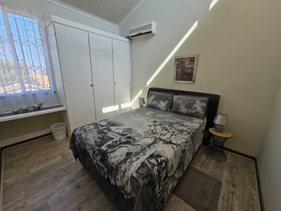 3 Bedroom Property for Sale in Die Hoewes Gauteng