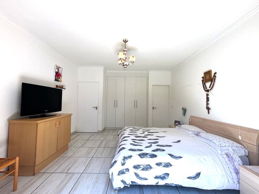 To Let 3 Bedroom Property for Rent in Fourways Gauteng