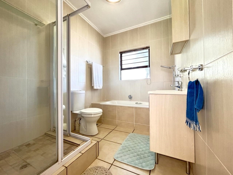 To Let 3 Bedroom Property for Rent in Fourways Gauteng