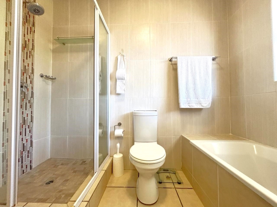 To Let 3 Bedroom Property for Rent in Fourways Gauteng