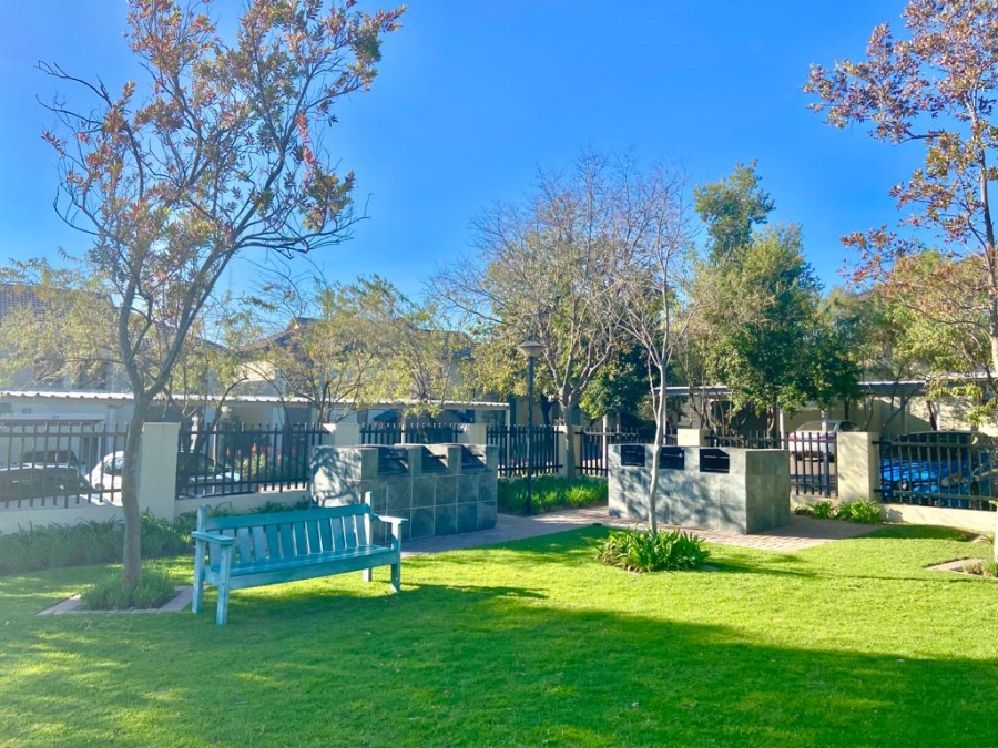 To Let 3 Bedroom Property for Rent in Fourways Gauteng