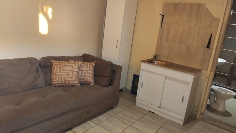 To Let 1 Bedroom Property for Rent in Sophiatown Gauteng