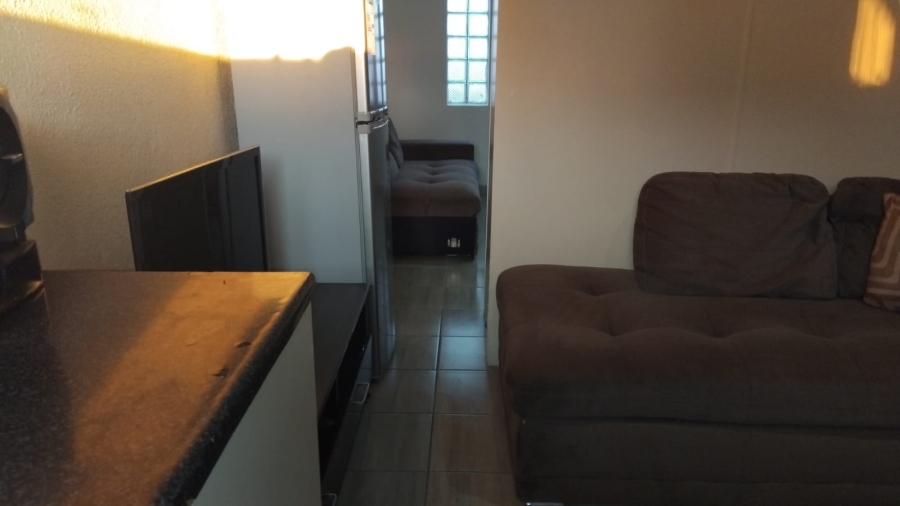 To Let 1 Bedroom Property for Rent in Sophiatown Gauteng