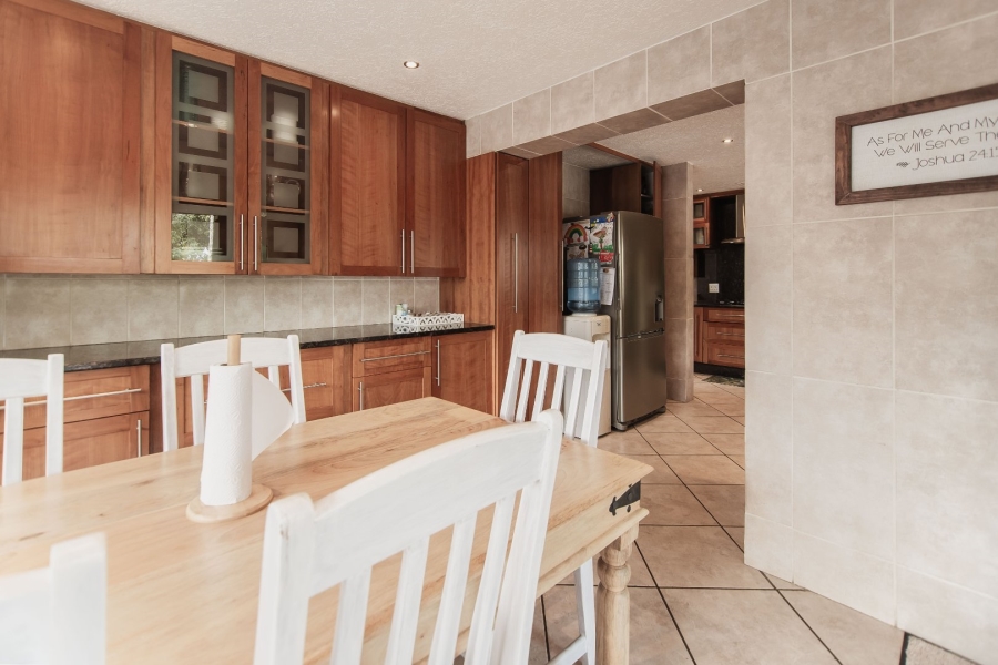 5 Bedroom Property for Sale in Dowerglen Gauteng