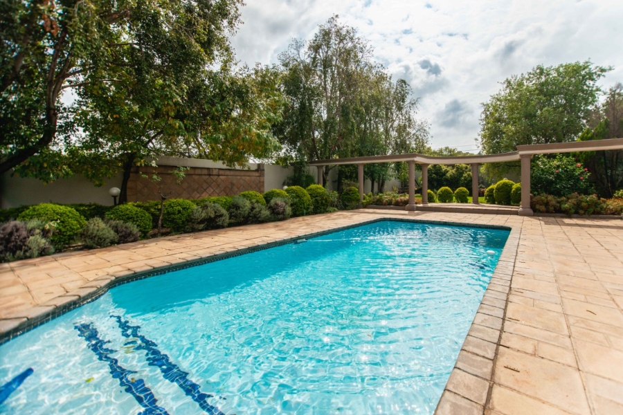 5 Bedroom Property for Sale in Dowerglen Gauteng