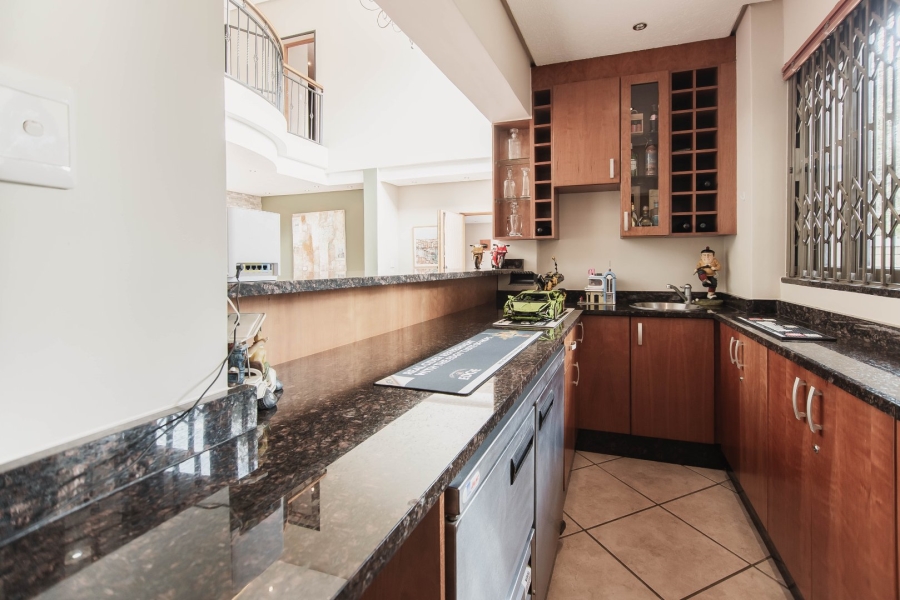 5 Bedroom Property for Sale in Dowerglen Gauteng