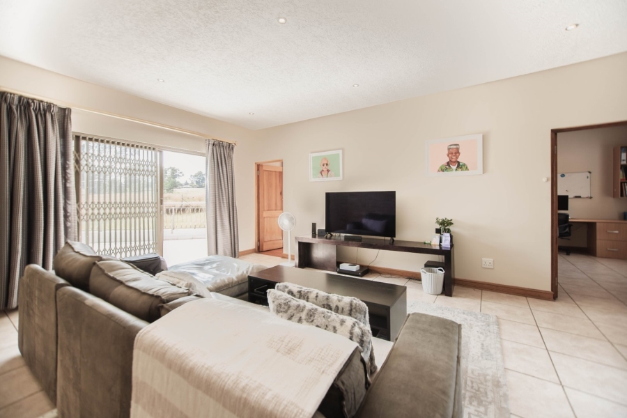 5 Bedroom Property for Sale in Dowerglen Gauteng