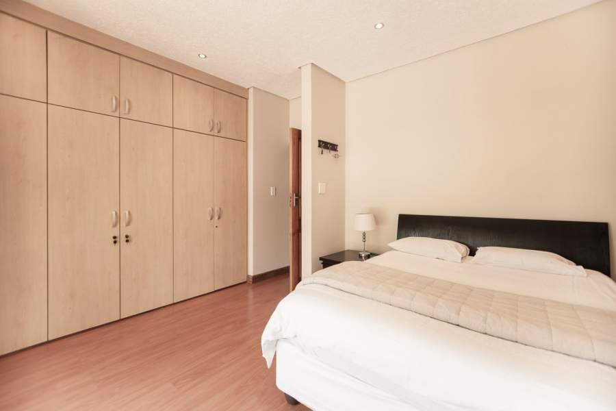 5 Bedroom Property for Sale in Dowerglen Gauteng