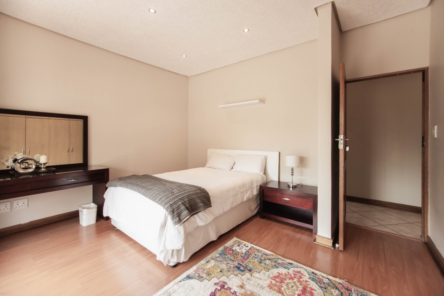 5 Bedroom Property for Sale in Dowerglen Gauteng
