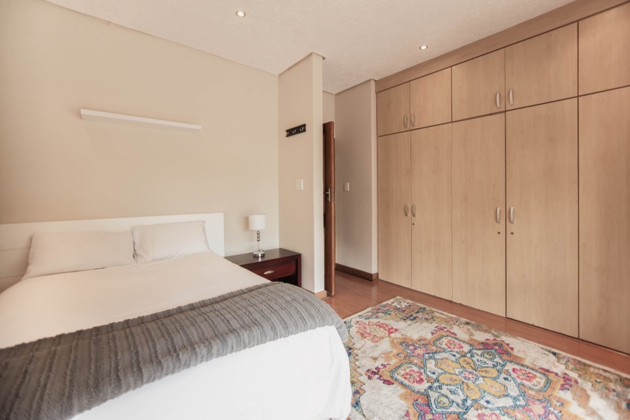 5 Bedroom Property for Sale in Dowerglen Gauteng