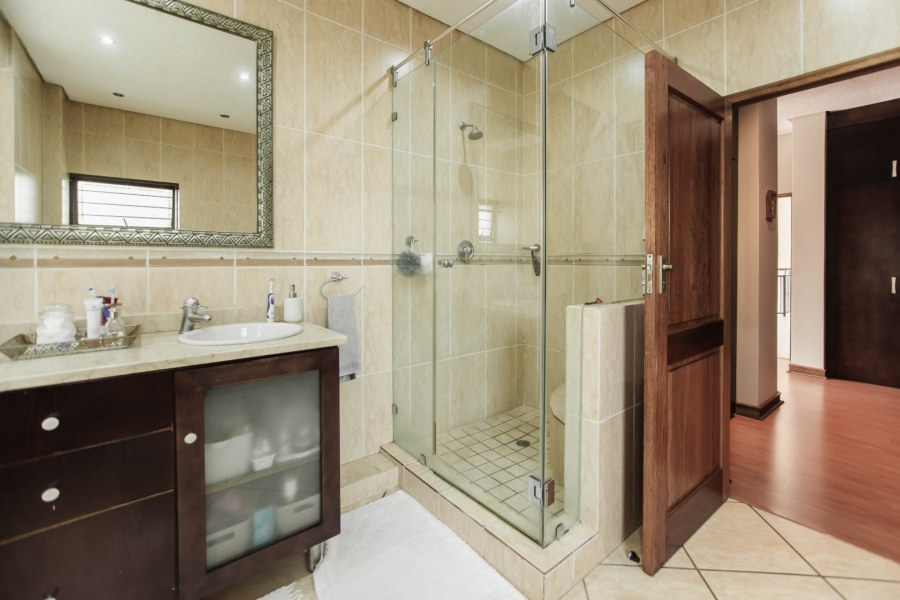 5 Bedroom Property for Sale in Dowerglen Gauteng