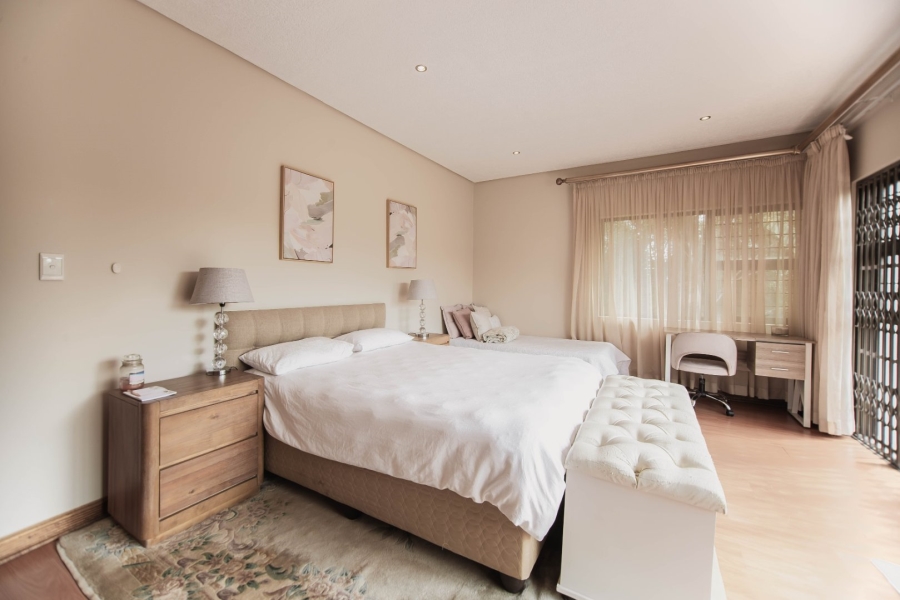 5 Bedroom Property for Sale in Dowerglen Gauteng