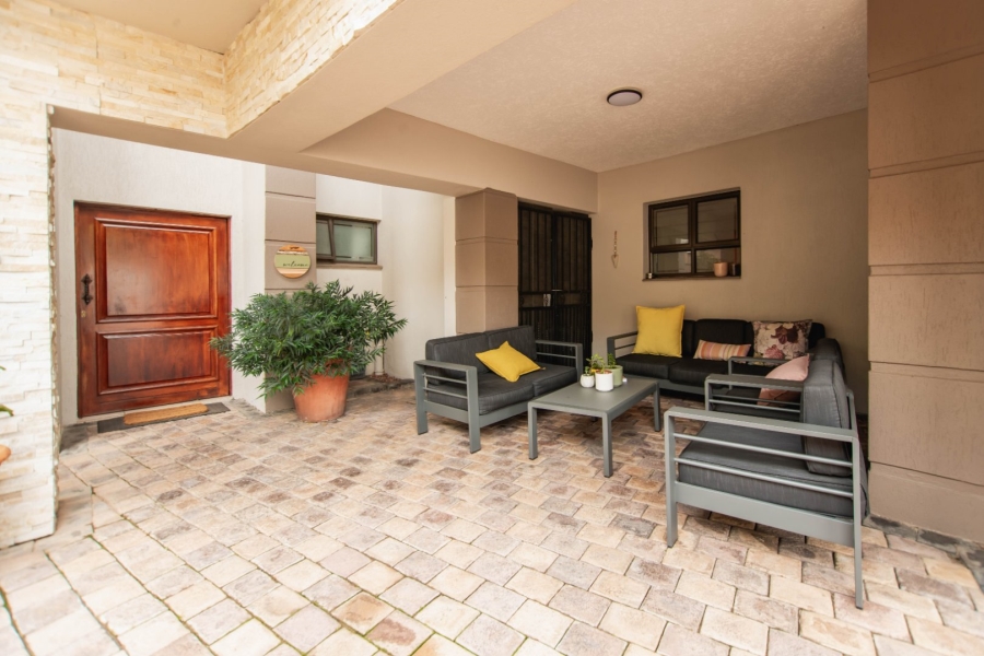 5 Bedroom Property for Sale in Dowerglen Gauteng