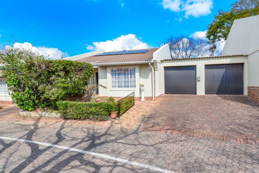 2 Bedroom Property for Sale in Magaliessig Gauteng