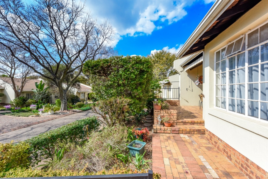 2 Bedroom Property for Sale in Magaliessig Gauteng