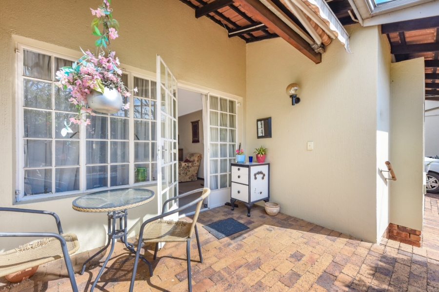 2 Bedroom Property for Sale in Magaliessig Gauteng
