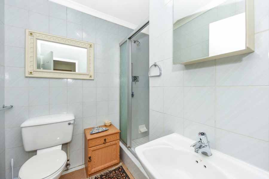 2 Bedroom Property for Sale in Magaliessig Gauteng