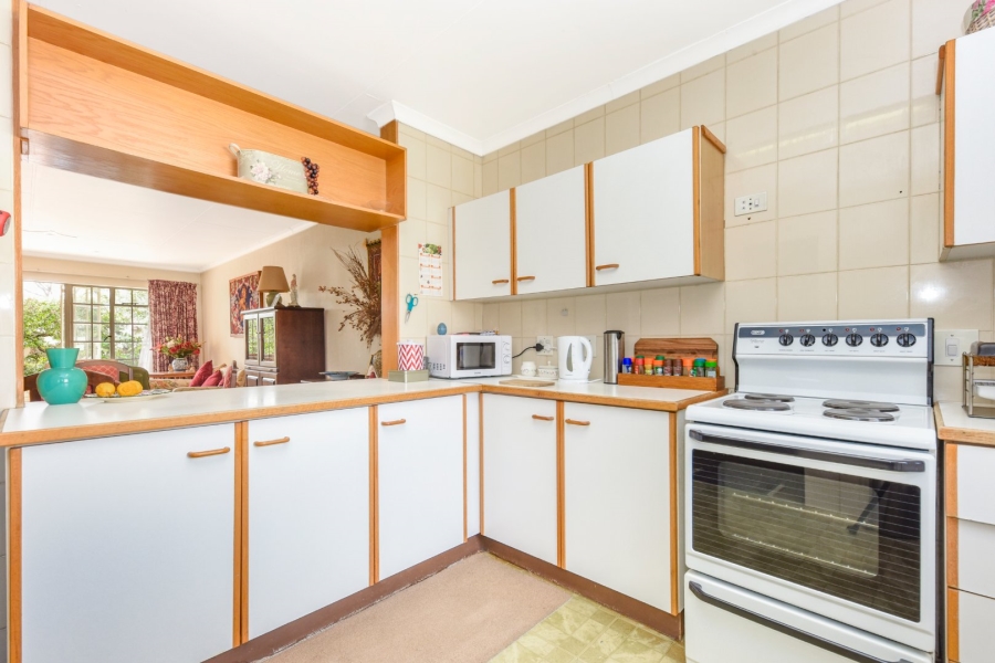 2 Bedroom Property for Sale in Magaliessig Gauteng
