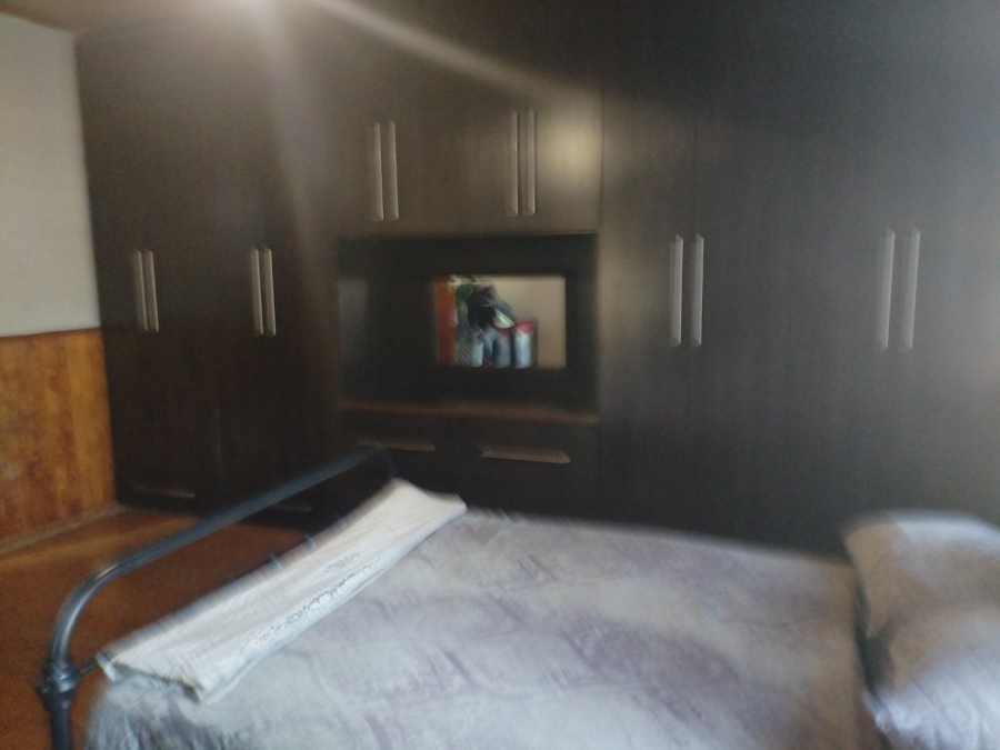 5 Bedroom Property for Sale in Petersfield Gauteng