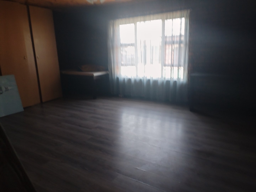 5 Bedroom Property for Sale in Petersfield Gauteng