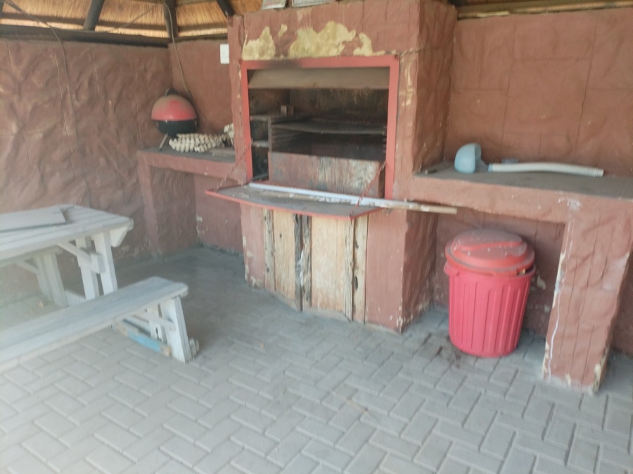 5 Bedroom Property for Sale in Petersfield Gauteng