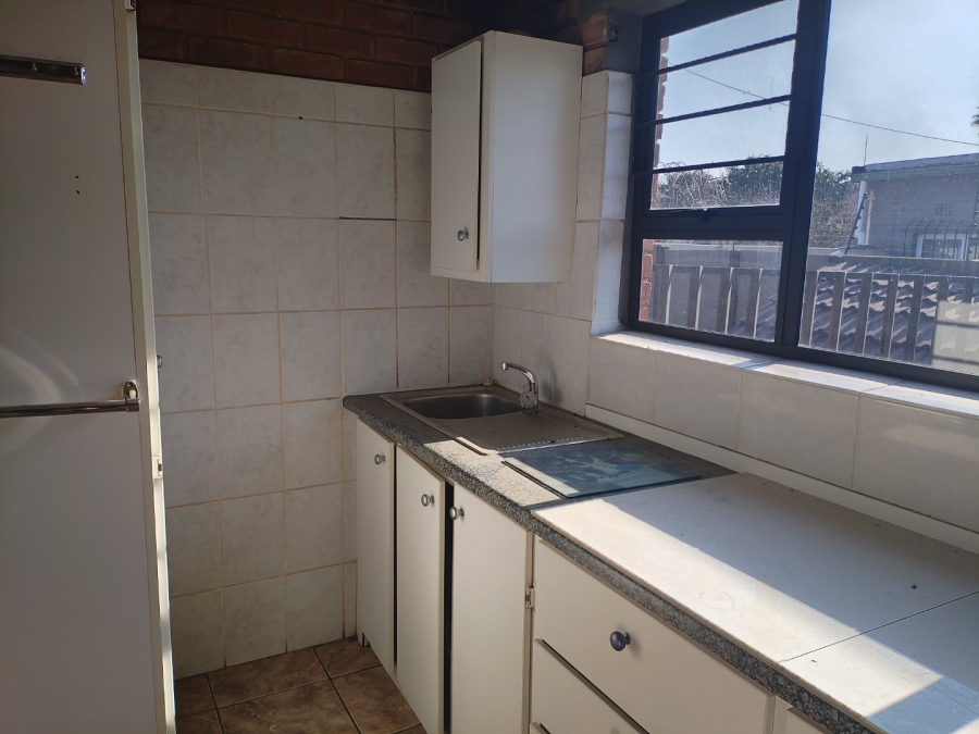 5 Bedroom Property for Sale in Petersfield Gauteng