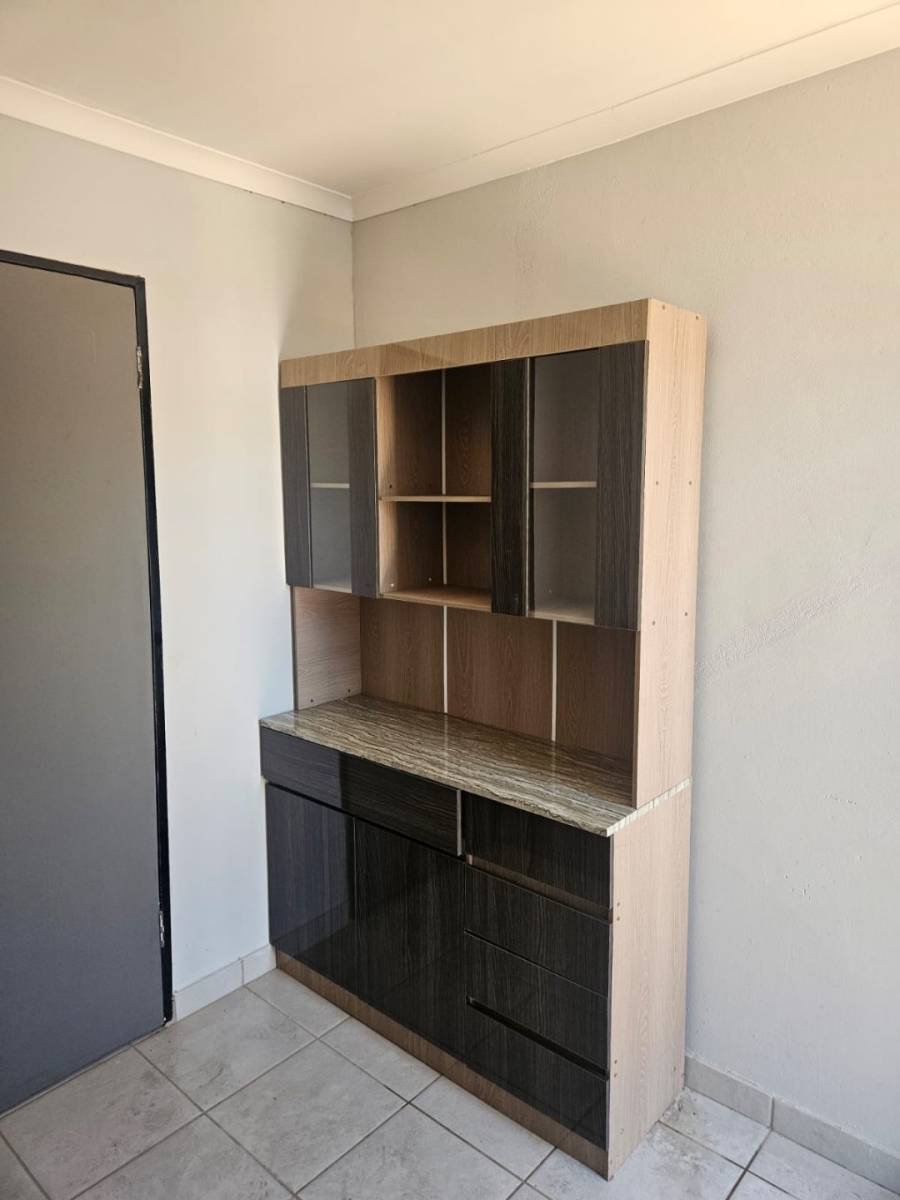 2 Bedroom Property for Sale in Soshanguve HH Gauteng