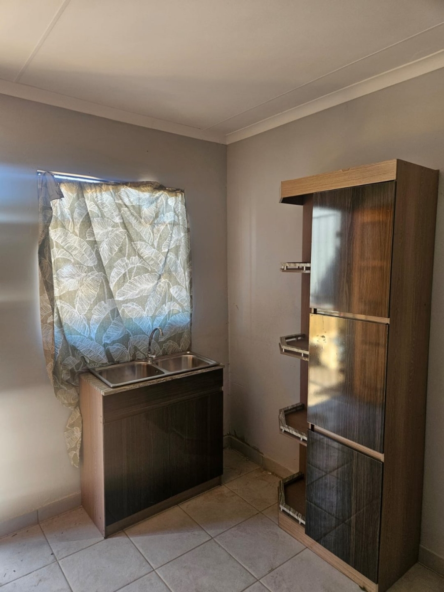 2 Bedroom Property for Sale in Soshanguve HH Gauteng