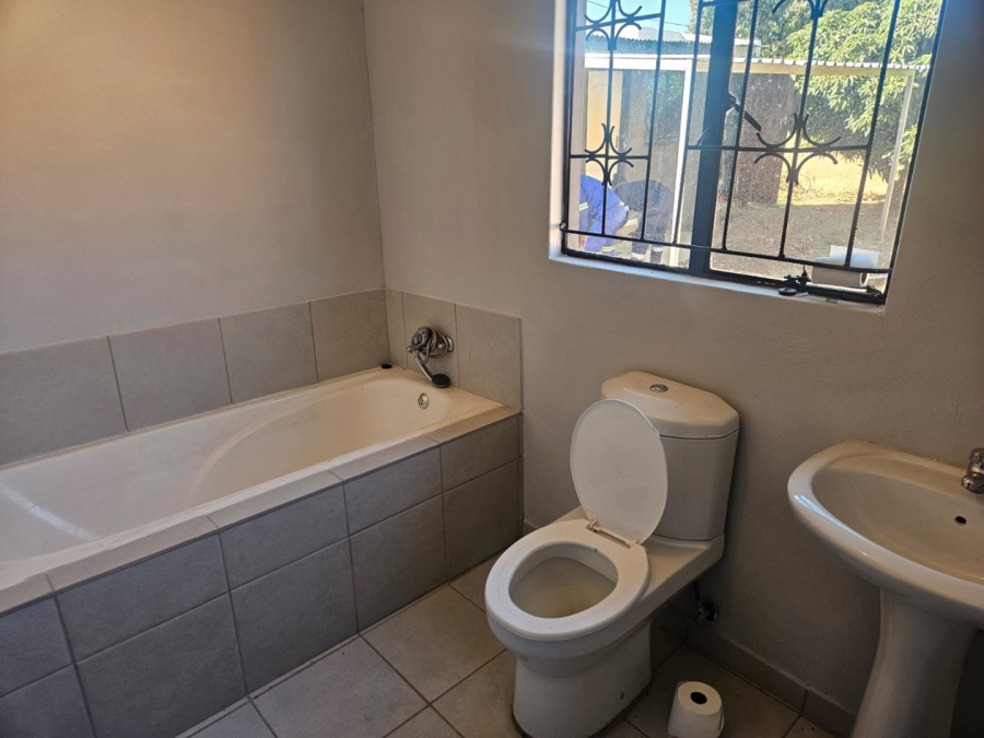 2 Bedroom Property for Sale in Soshanguve HH Gauteng