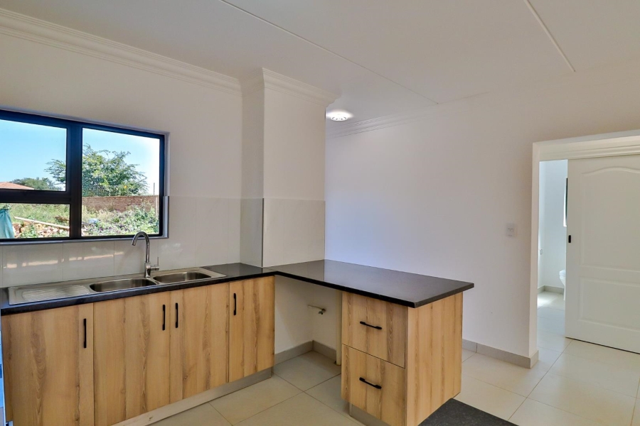 To Let 2 Bedroom Property for Rent in Witfield Gauteng