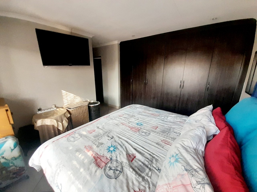 3 Bedroom Property for Sale in Thatchfield Hills Gauteng