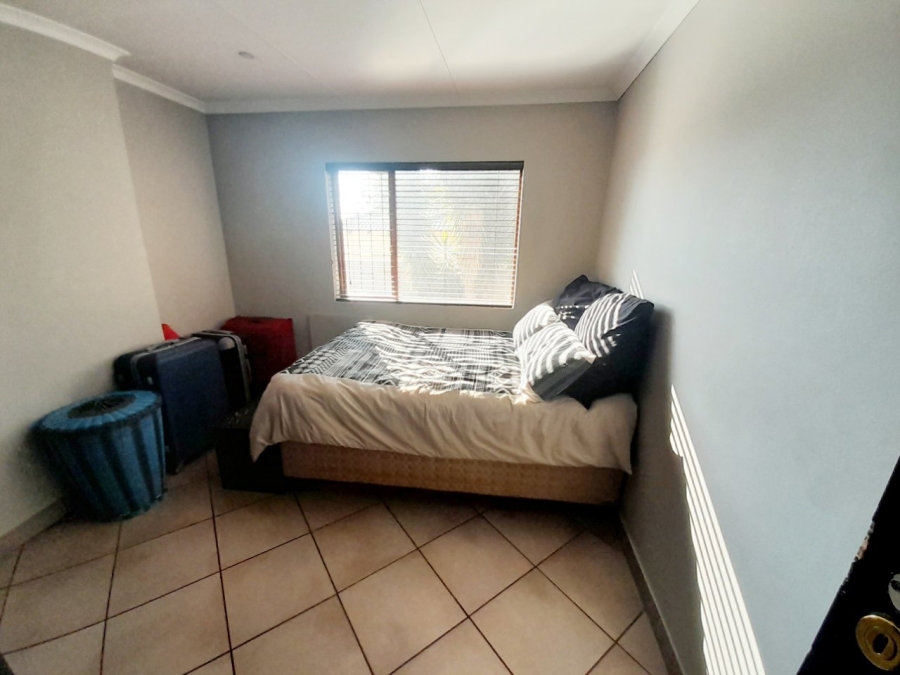 3 Bedroom Property for Sale in Thatchfield Hills Gauteng