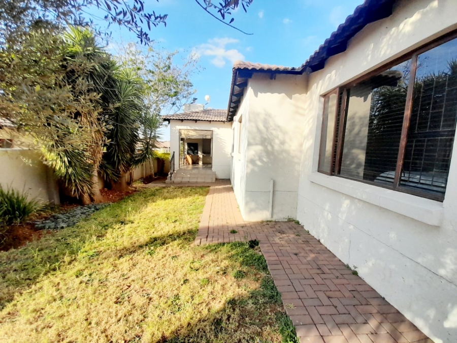 3 Bedroom Property for Sale in Thatchfield Hills Gauteng