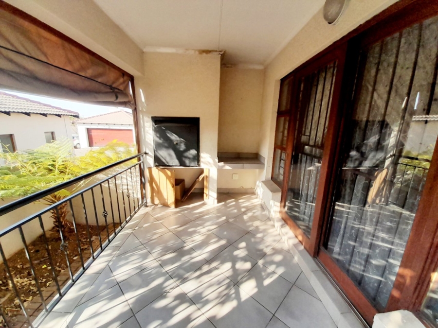 3 Bedroom Property for Sale in Thatchfield Hills Gauteng