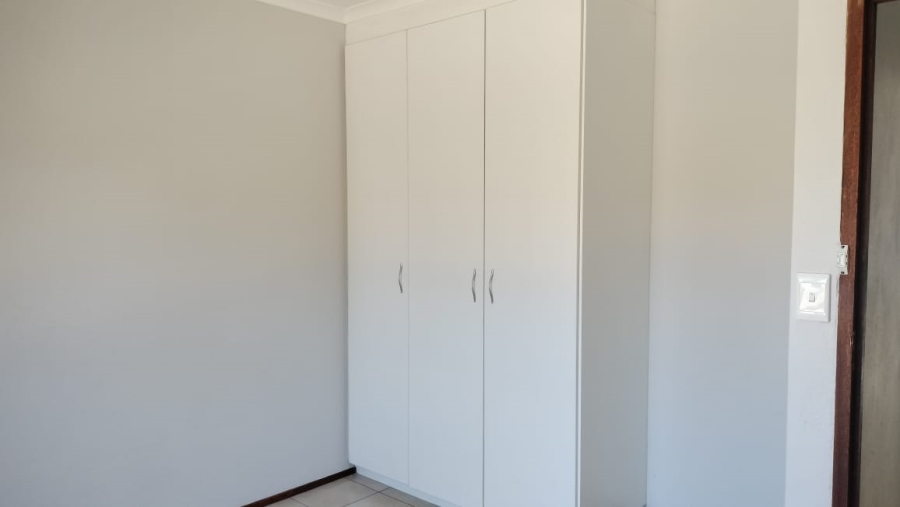 2 Bedroom Property for Sale in Noordwyk Gauteng