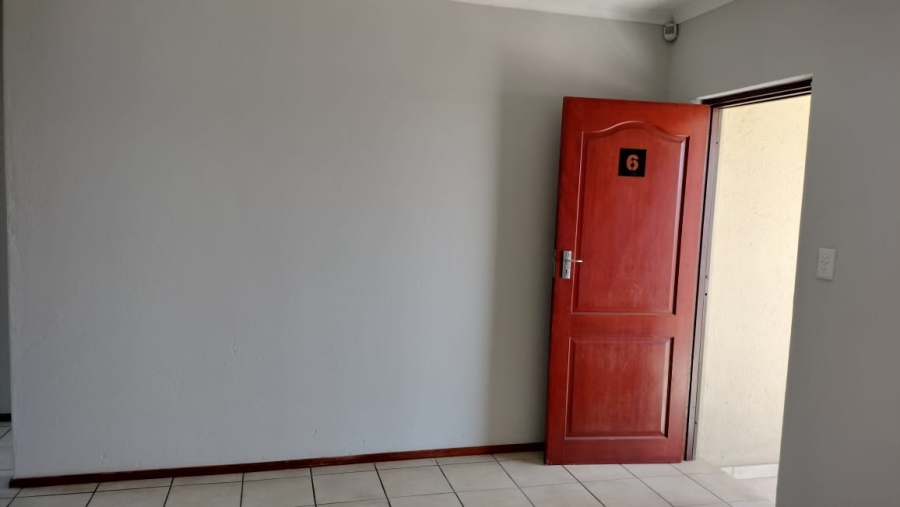 2 Bedroom Property for Sale in Noordwyk Gauteng