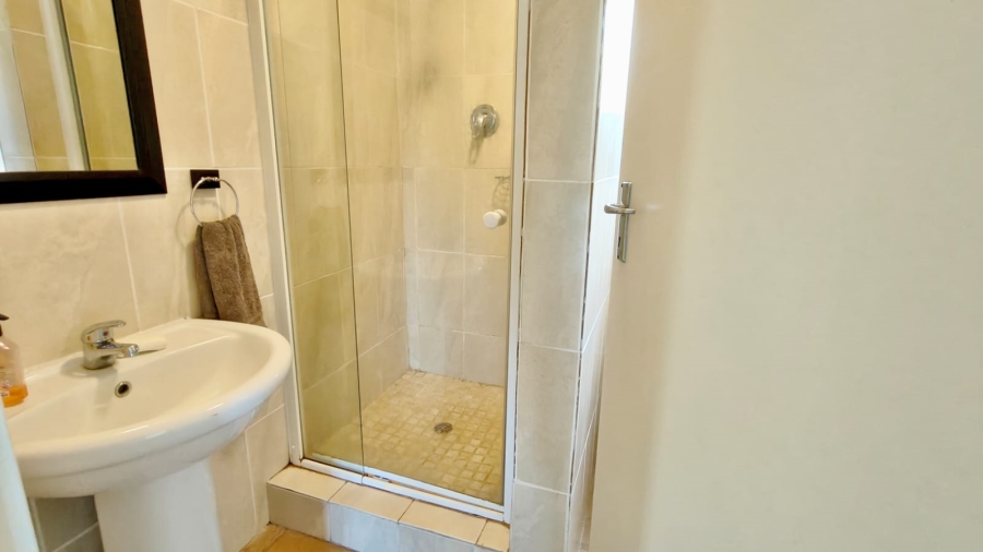 5 Bedroom Property for Sale in Vaal Marina Gauteng