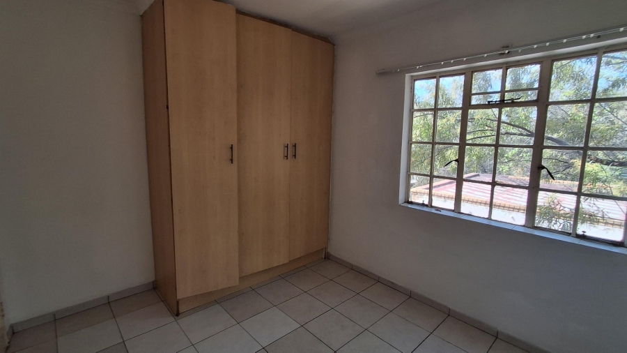 To Let 2 Bedroom Property for Rent in Oakdene Gauteng