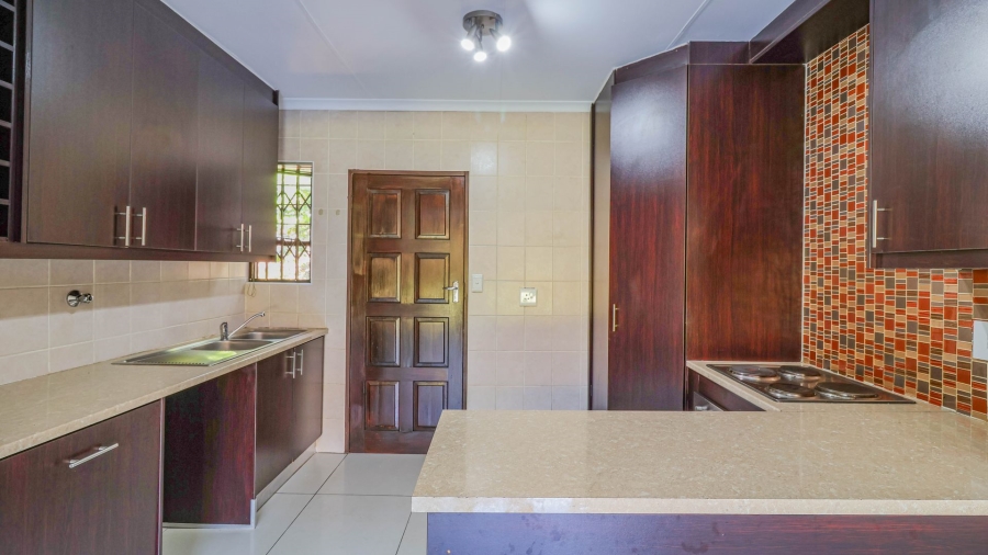 2 Bedroom Property for Sale in Wilgeheuwel Gauteng