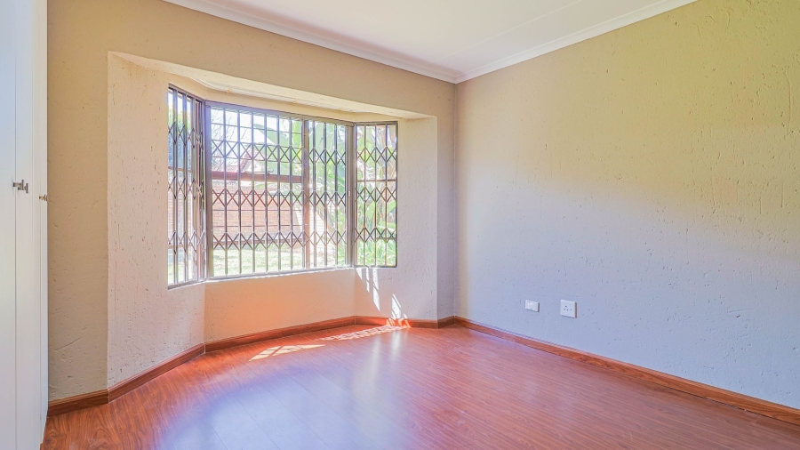 2 Bedroom Property for Sale in Wilgeheuwel Gauteng