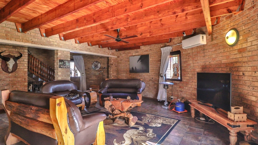 5 Bedroom Property for Sale in Boekenhoutskloof and surround Gauteng