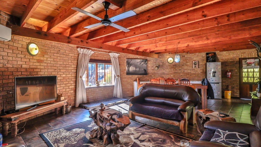 5 Bedroom Property for Sale in Boekenhoutskloof and surround Gauteng