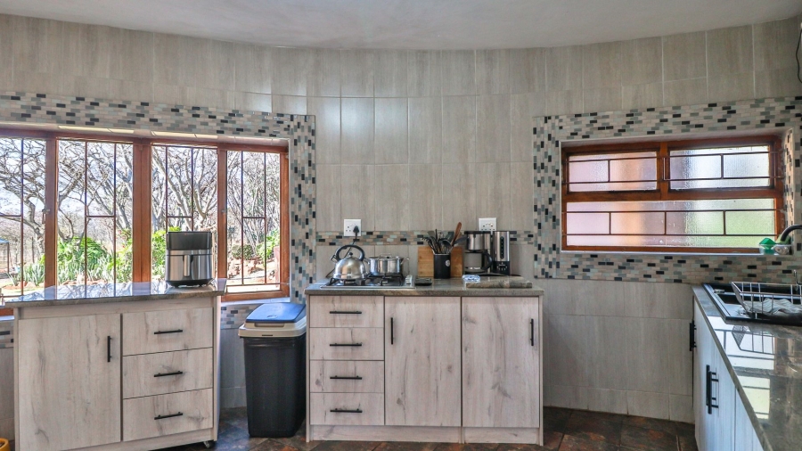 5 Bedroom Property for Sale in Boekenhoutskloof and surround Gauteng