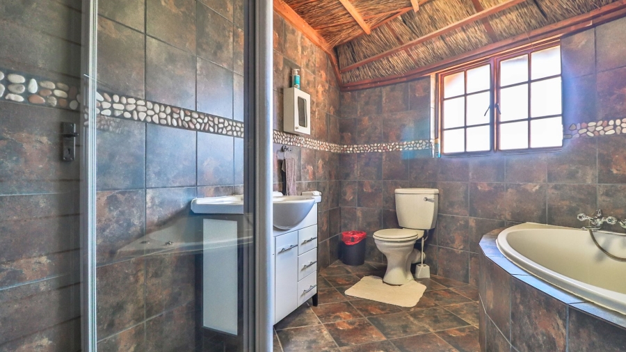 5 Bedroom Property for Sale in Boekenhoutskloof and surround Gauteng