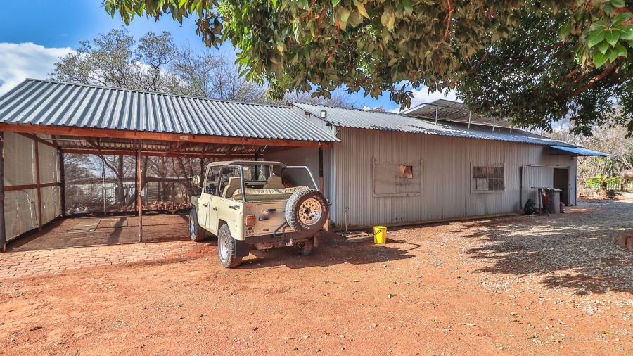 5 Bedroom Property for Sale in Boekenhoutskloof and surround Gauteng