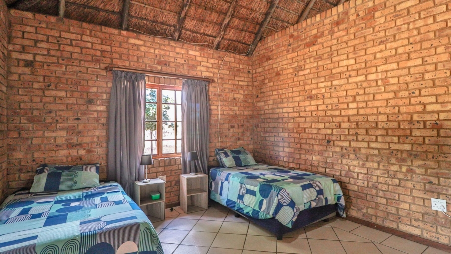 5 Bedroom Property for Sale in Boekenhoutskloof and surround Gauteng